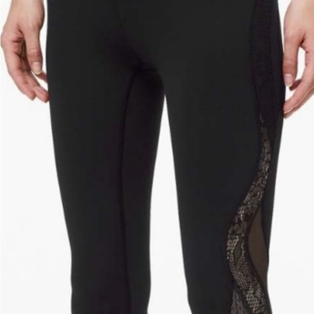 lululemon Wunder Under Crop 21” *Lace in Black